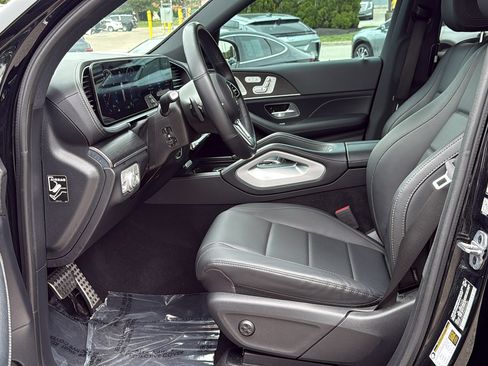 Used 2023 Mercedes-Benz GLS 450 4MATIC image 8