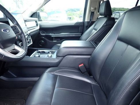 Used 2024 Ford Expedition XLT AWD/4WD image 11