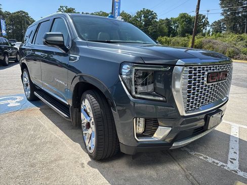 Used 2021 GMC Yukon Denali w/ Advanced Technology Package AWD/4WD image 2
