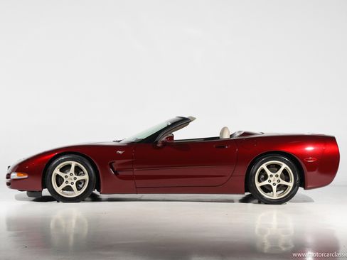 Used 2003 Chevrolet Corvette Convertible w/ Preferred Equipment Group1 RWD image 9