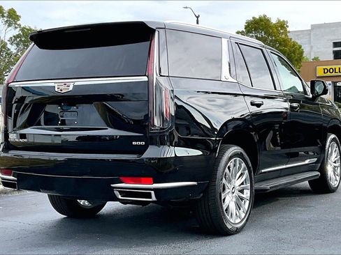 Used 2023 Cadillac Escalade Premium Luxury image 4