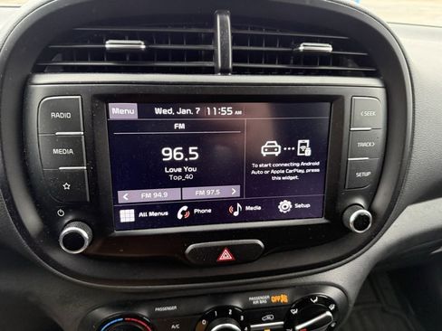 Certified 2022 Kia Soul LX image 10