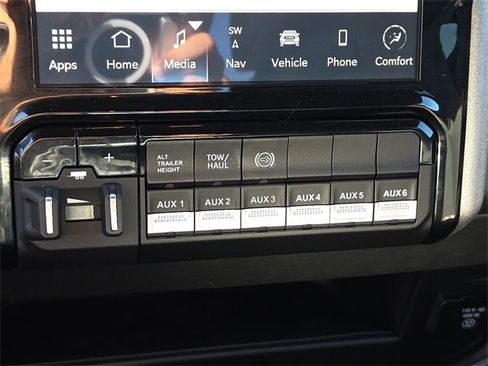 Used 2024 RAM 3500 Tradesman w/ Chrome Appearance Group image 22