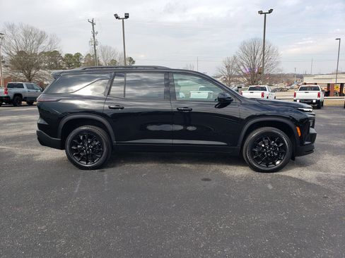 New 2026 Chevrolet Traverse LT w/ Midnight/Sport Edition image 5