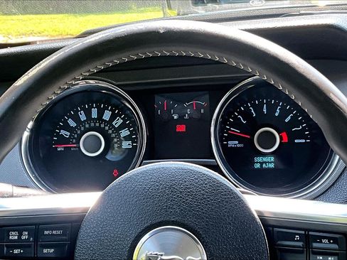 Used 2014 Ford Mustang GT RWD image 19