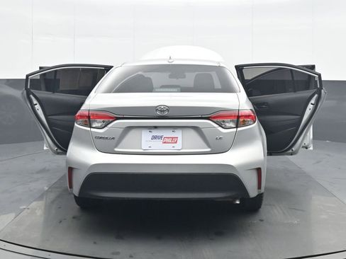 Used 2023 Toyota Corolla LE image 34