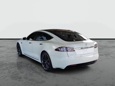 Used 2021 Tesla Model S Long Range Plus AWD/4WD image 3