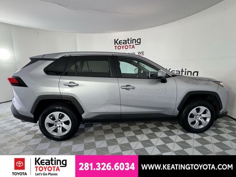 Certified 2024 Toyota RAV4 LE FWD image 5