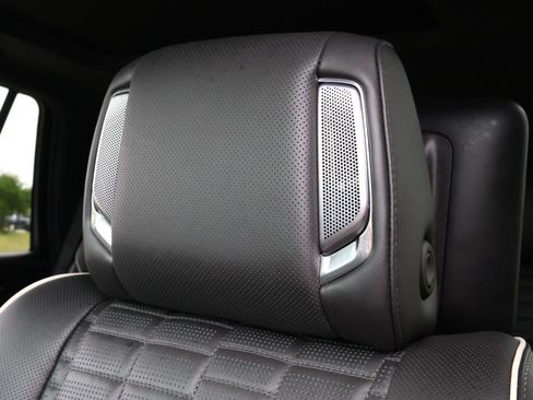 Used 2025 Cadillac Escalade Sport Platinum w/ LPO, Floor Liner Package AWD/4WD image 23