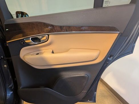 Used 2019 Volvo XC90 T6 Momentum w/ Protection Package Premier image 28