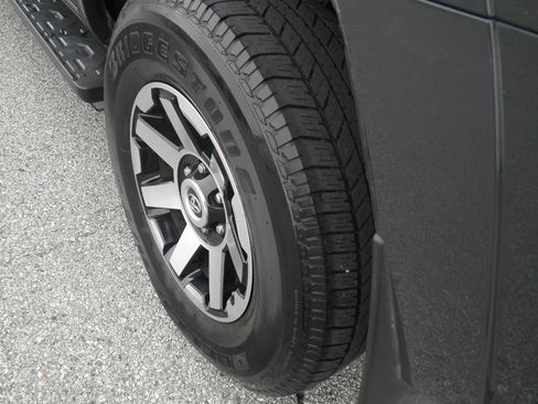 Used 2024 Toyota 4Runner TRD Off-Road Premium image 11