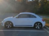 Used 2013 Volkswagen Beetle 2.0T image 4