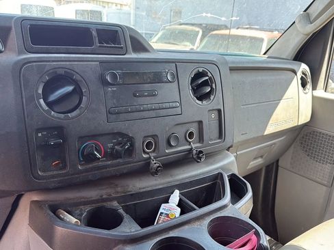 Used 2016 Ford E-450 and Econoline 450 Super Duty w/ Power Windows & Locks Group image 10