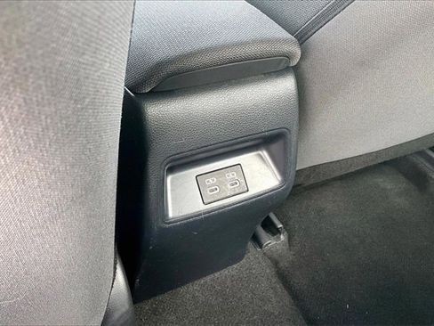 Used 2023 Toyota Corolla LE image 10