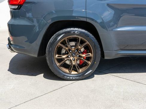 Used 2017 Jeep Grand Cherokee SRT AWD/4WD image 37