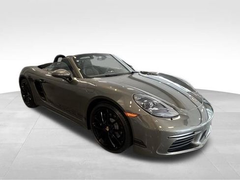 Used 2024 Porsche 718 Boxster RWD image 10