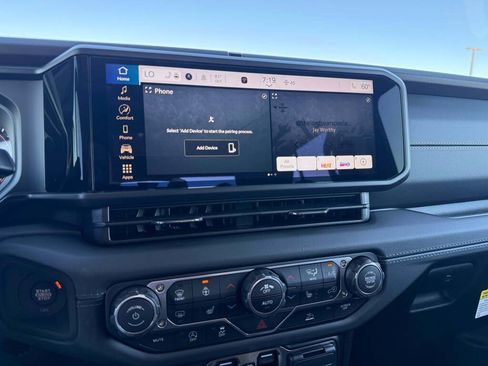 New 2025 Jeep Gladiator Sport image 35