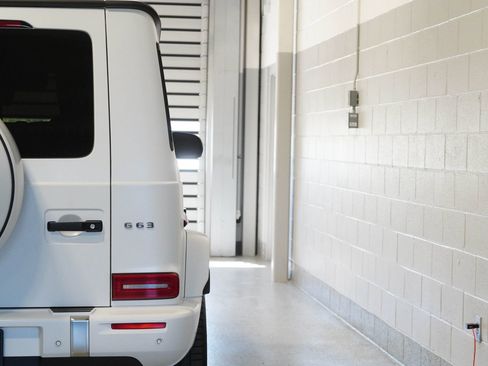 Certified 2025 Mercedes-Benz G 63 AMG 4MATIC image 10
