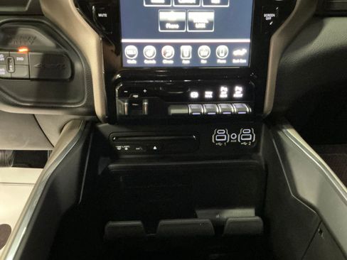 Used 2019 RAM 3500 Laramie image 27