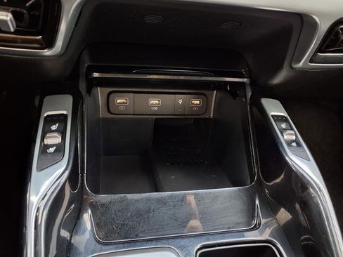 Used 2023 Kia Sorento SX Prestige image 21