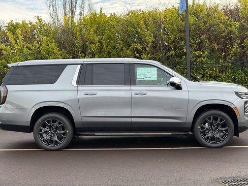 New 2026 Chevrolet Suburban Premier w/ Sun And Tow Package image 4