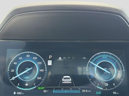 Certified 2026 Hyundai Elantra Limited FWD image 20