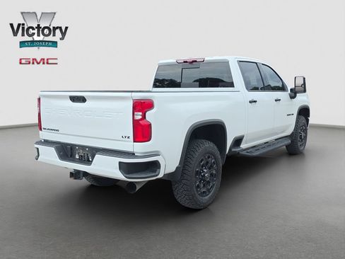 Used 2022 Chevrolet Silverado 3500 LTZ w/ LTZ Plus Package AWD/4WD image 18