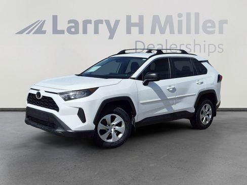Certified 2021 Toyota RAV4 LE AWD/4WD image 1