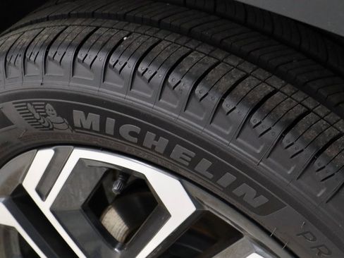 Certified 2025 Hyundai Tucson Limited image 21