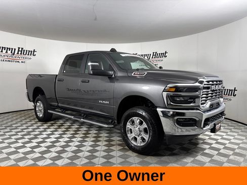 Used 2025 RAM 2500 Big Horn AWD/4WD image 4