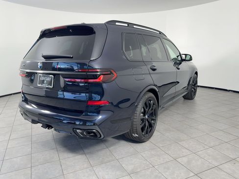 New 2026 BMW X7 M60i image 9