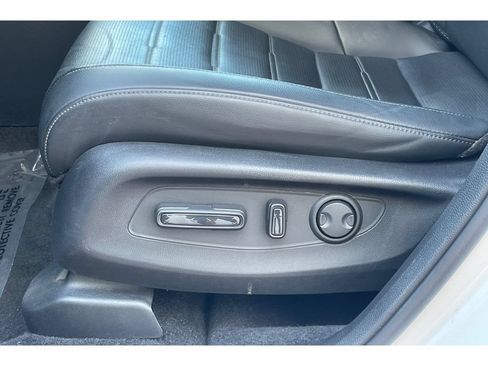 Used 2024 Honda CR-V EX-L image 13