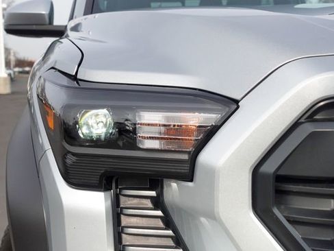 New 2026 Toyota Tacoma TRD Off-Road image 4