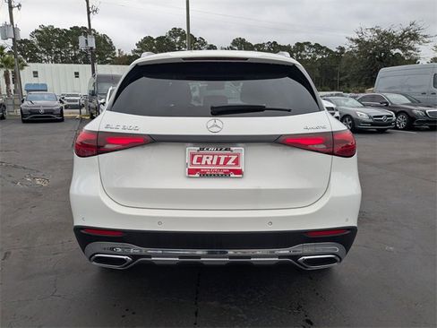 Used 2024 Mercedes-Benz GLC 300 4MATIC image 7