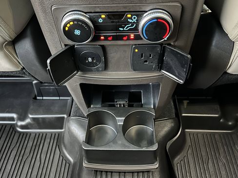 Used 2023 Ford Explorer Platinum w/ Technology Package image 58