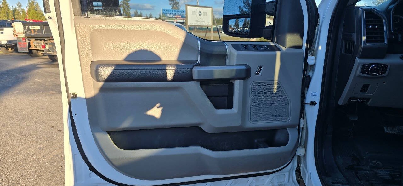 Used 2020 Ford F550 4x4 Crew Cab Super Duty image 10