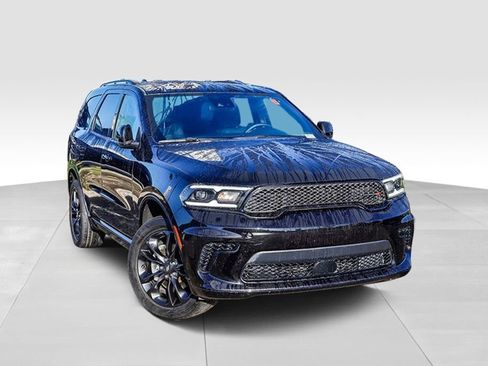 Certified 2024 Dodge Durango SXT w/ SXT Blacktop Group image 2