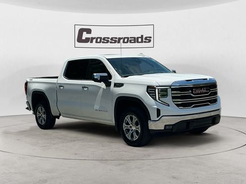 Used 2025 GMC Sierra 1500 SLT AWD/4WD image 7