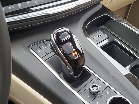 Certified 2023 Cadillac Escalade ESV Premium Luxury w/ Performance Package image 22