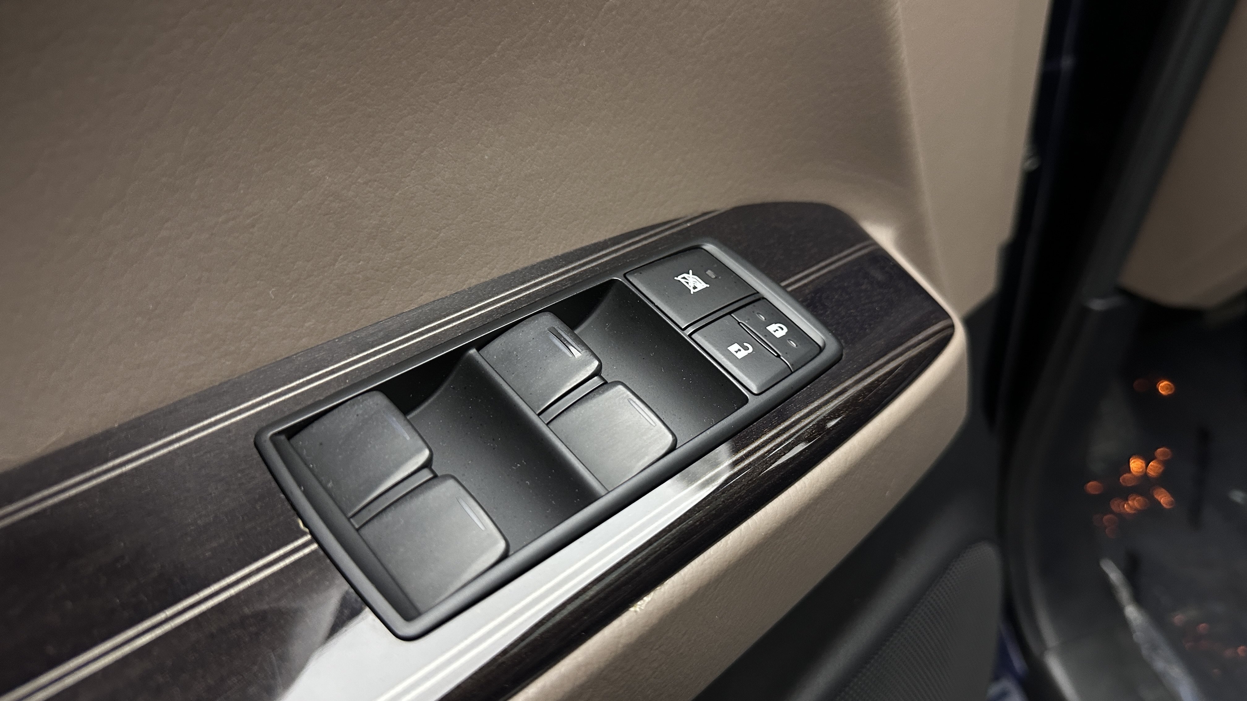 Used 2021 Lexus GX 460 Premium w/ Premium Package AWD/4WD image 12