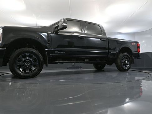 Used 2024 Ford F250 Lariat w/ Lariat Ultimate Package AWD/4WD image 59