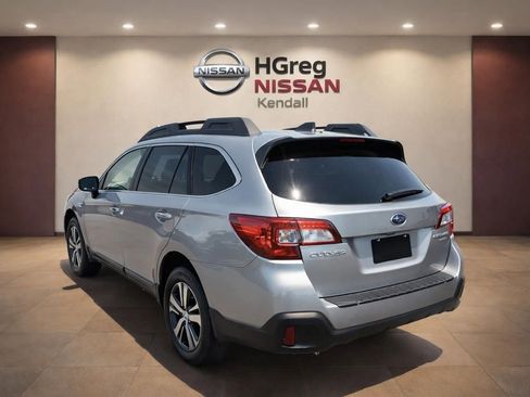 Used 2019 Subaru Outback 2.5i Limited w/ Popular Package #2 image 4