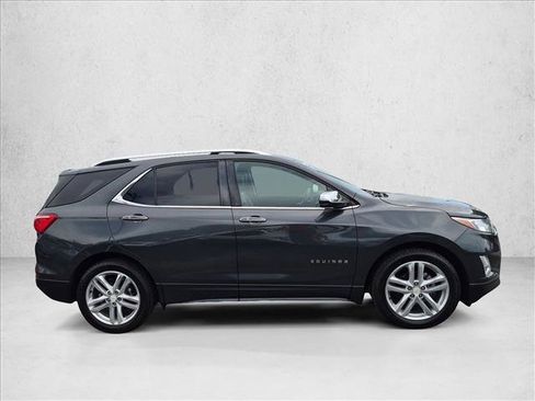 Used 2018 Chevrolet Equinox Premier FWD image 4