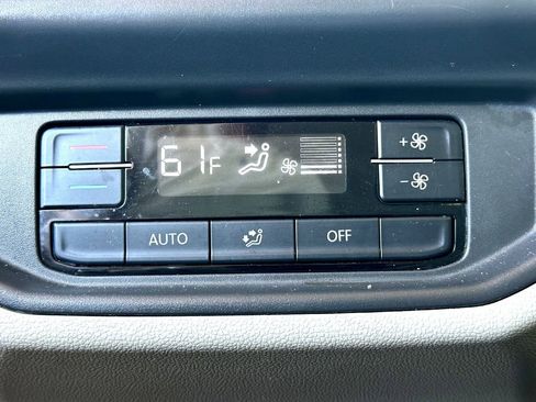Certified 2024 Volkswagen Atlas SE FWD image 26