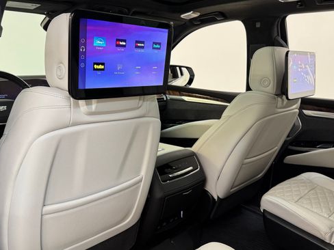 New 2025 Cadillac Escalade Sport Platinum w/ LPO, ONYX Package image 49