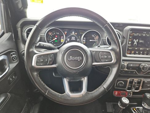 Used 2022 Jeep Wrangler Unlimited Rubicon 4xe AWD/4WD image 18