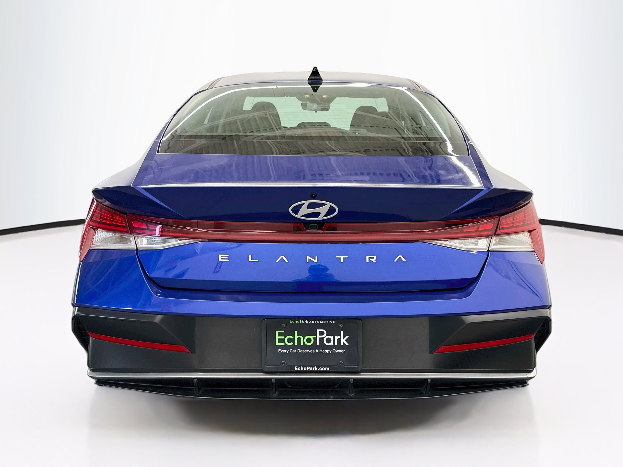Used 2025 Hyundai Elantra SEL FWD image 7