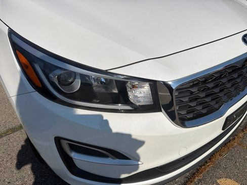 Used 2021 Kia Sedona LX FWD image 4