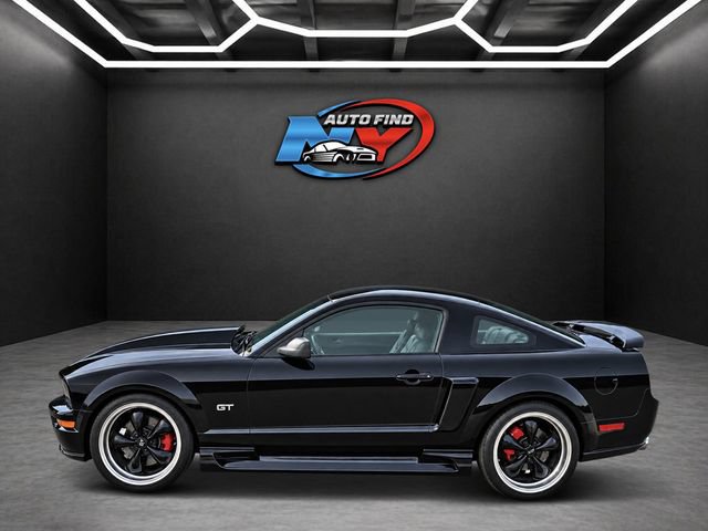 Used 2005 Ford Mustang GT RWD image 12