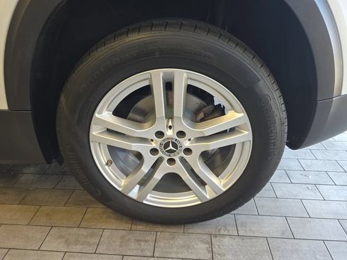 Used 2020 Mercedes-Benz GLB 250 image 34